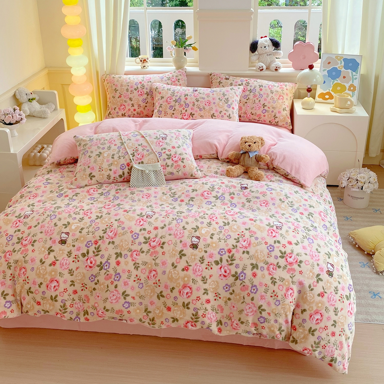 91家纺网 家纺一手货源 找家纺 悦织湾家纺 2025新款高克重牛奶绒印花四件套床单床笠轻奢时尚床上用品三四件套被套 花园小猫