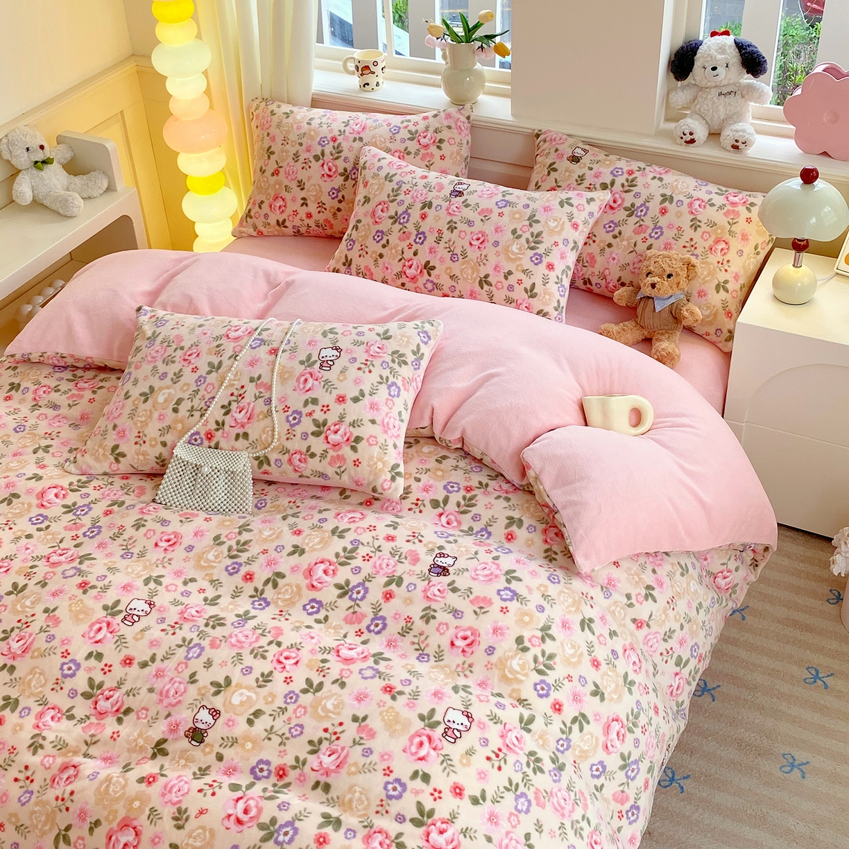 91家纺网 家纺一手货源 找家纺 悦织湾家纺 2025新款高克重牛奶绒印花四件套床单床笠轻奢时尚床上用品三四件套被套 花园小猫