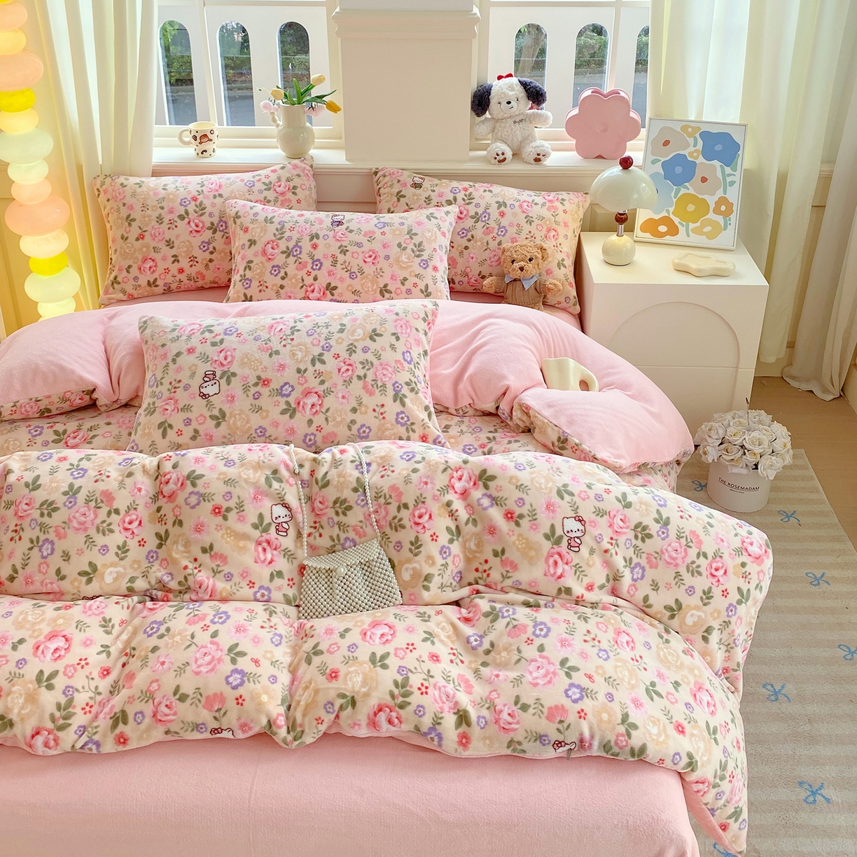 91家纺网 家纺一手货源 找家纺 悦织湾家纺 2025新款高克重牛奶绒印花四件套床单床笠轻奢时尚床上用品三四件套被套 花园小猫