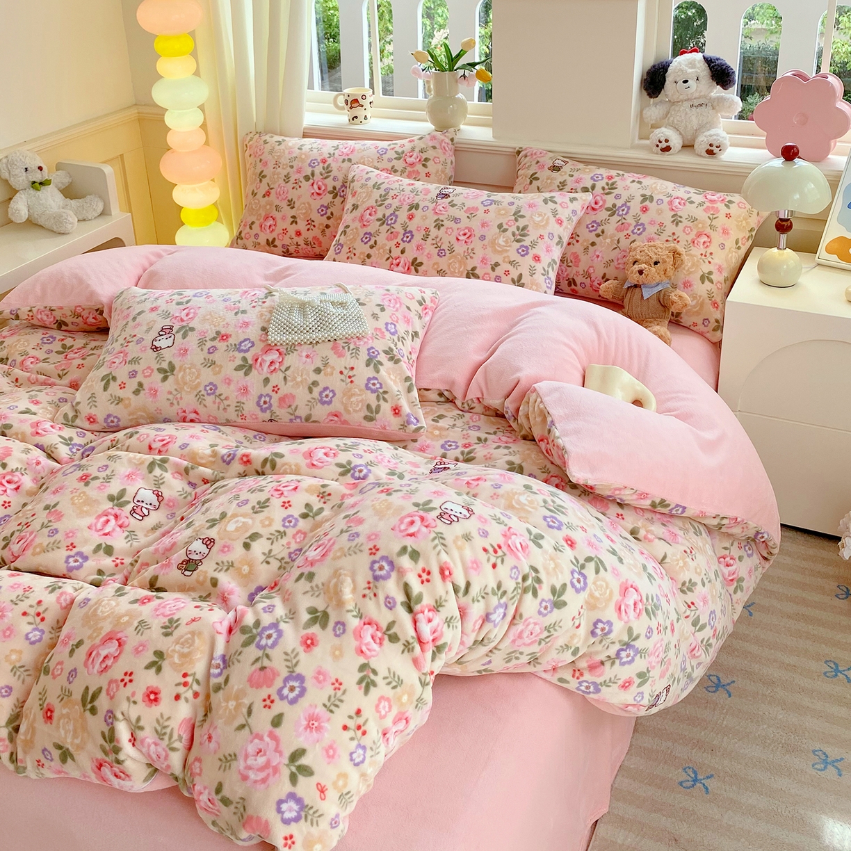 91家纺网 家纺一手货源 找家纺 悦织湾家纺 2025新款高克重牛奶绒印花四件套床单床笠轻奢时尚床上用品三四件套被套 花园小猫