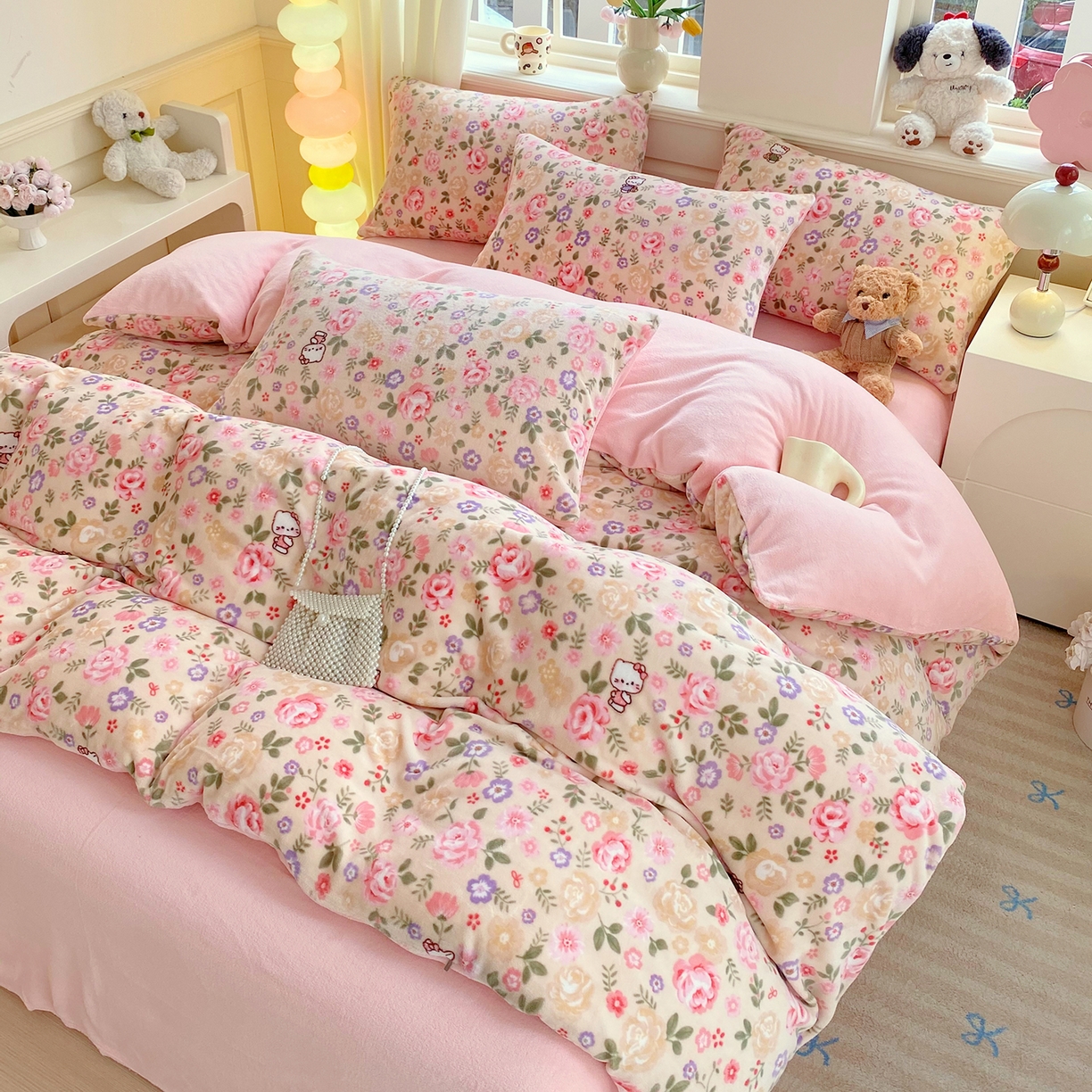 91家纺网 家纺一手货源 找家纺 悦织湾家纺 2025新款高克重牛奶绒印花四件套床单床笠轻奢时尚床上用品三四件套被套 花园小猫