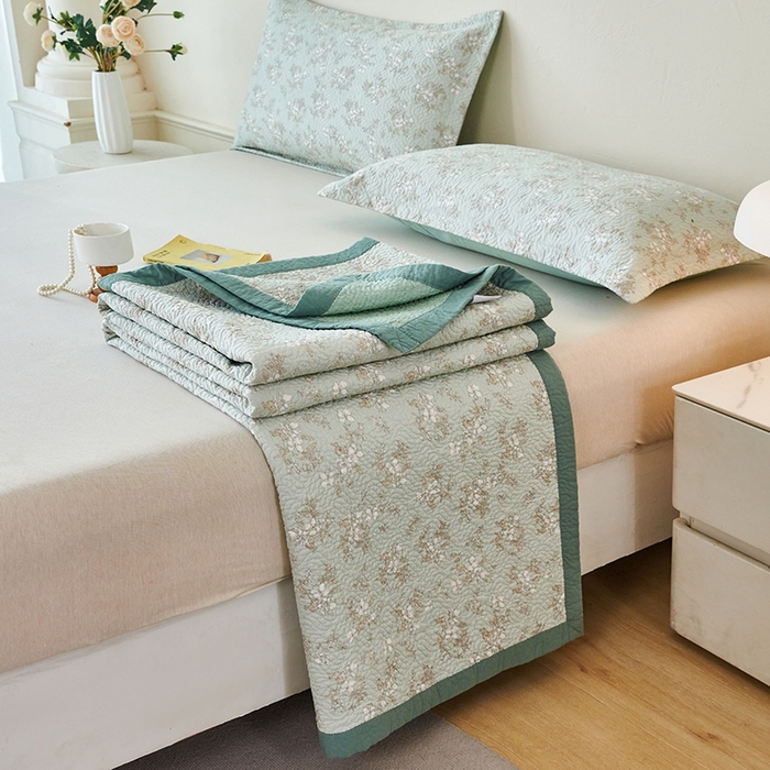 91家纺网 家纺一手货源 找家纺 2025新款13070双面全棉砂洗大直边床盖三件套四件套春日碎花