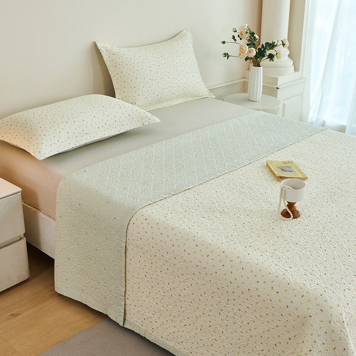 91家纺网 家纺一手货源 找家纺 2025新款13070双面全棉砂洗大直边床盖三件套四件套花仙子