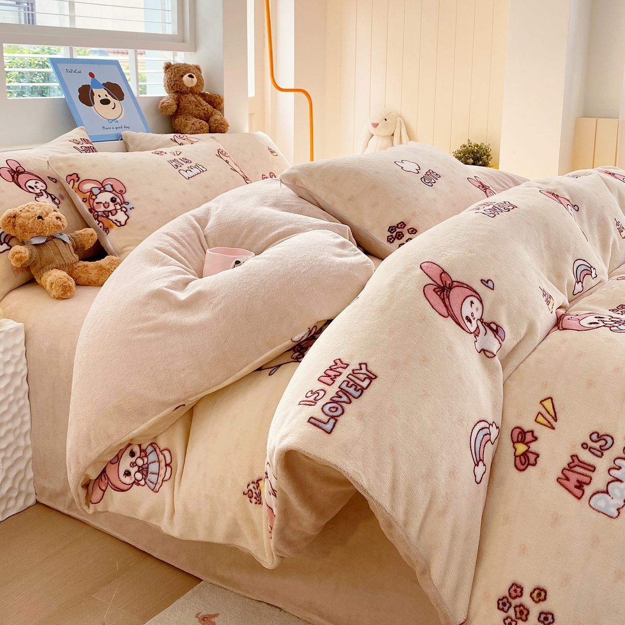 91家纺网 家纺一手货源 找家纺 悦织湾家纺 2025新款高克重牛奶绒印花四件套床单床笠轻奢时尚床上用品三四件套被套 美乐蒂