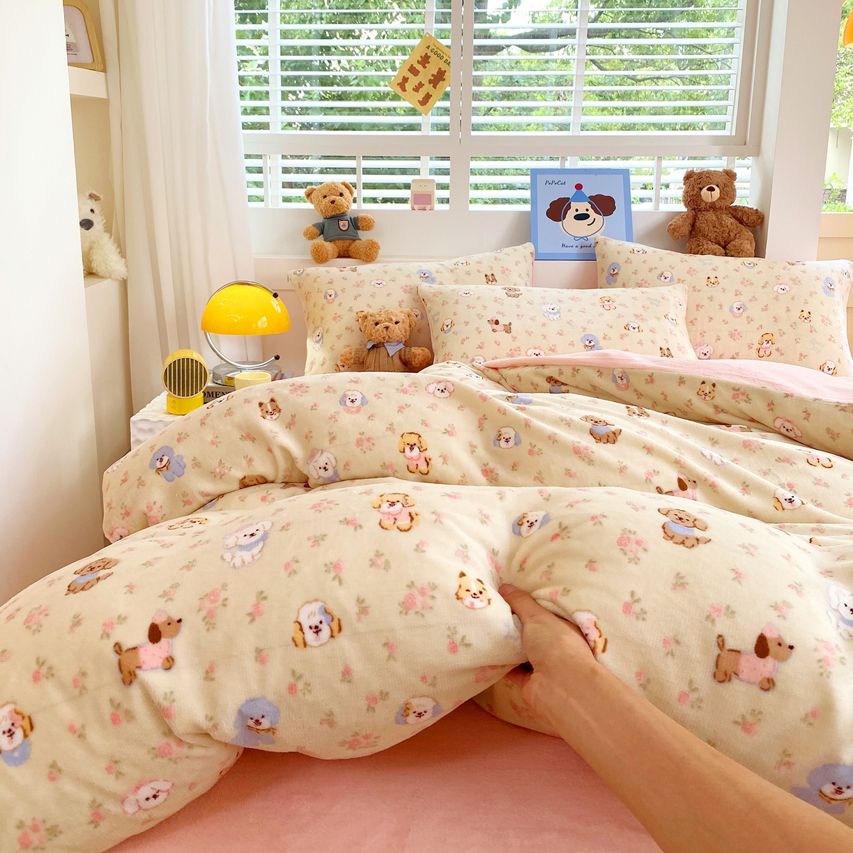 91家纺网 家纺一手货源 找家纺 悦织湾家纺 2025新款高克重牛奶绒印花四件套床单床笠轻奢时尚床上用品三四件套被套 迷你小狗