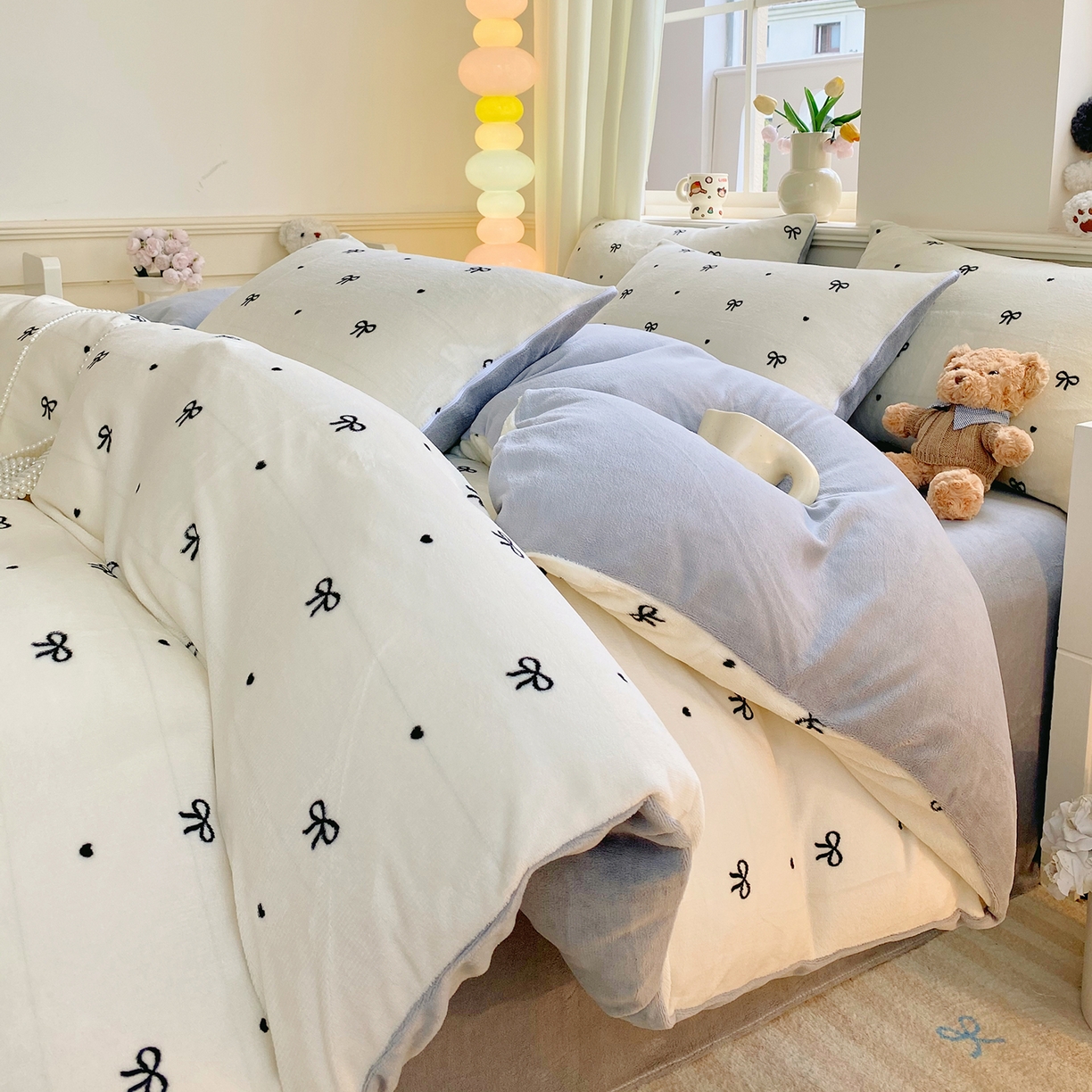 91家纺网 家纺一手货源 找家纺 悦织湾家纺 2025新款高克重牛奶绒印花四件套床单床笠轻奢时尚床上用品三四件套被套 甜蜜蝴蝶结