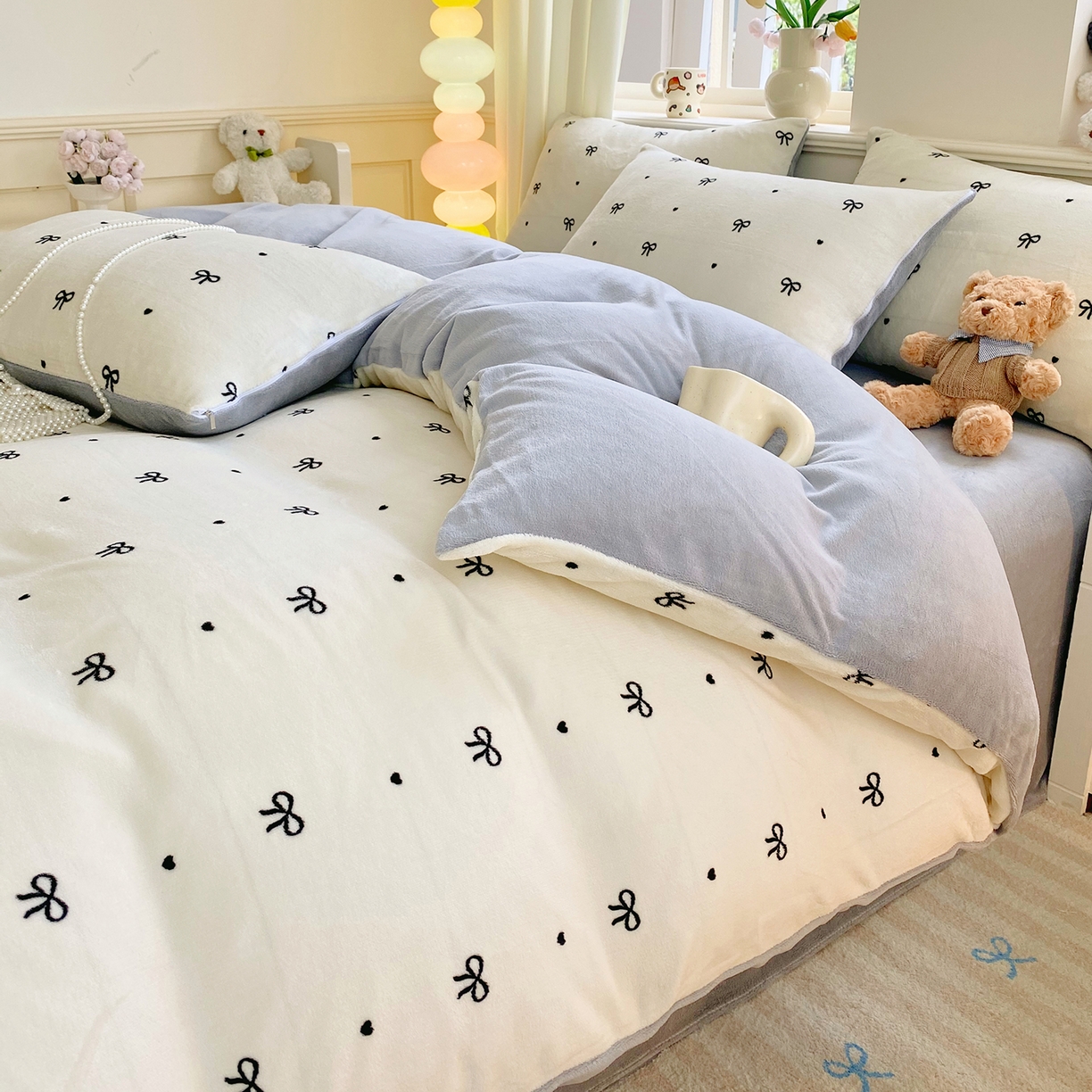 91家纺网 家纺一手货源 找家纺 悦织湾家纺 2025新款高克重牛奶绒印花四件套床单床笠轻奢时尚床上用品三四件套被套 甜蜜蝴蝶结