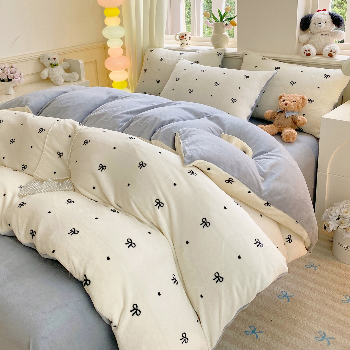 91家纺网 家纺一手货源 找家纺 悦织湾家纺 2025新款高克重牛奶绒印花四件套床单床笠轻奢时尚床上用品三四件套被套 甜蜜蝴蝶结