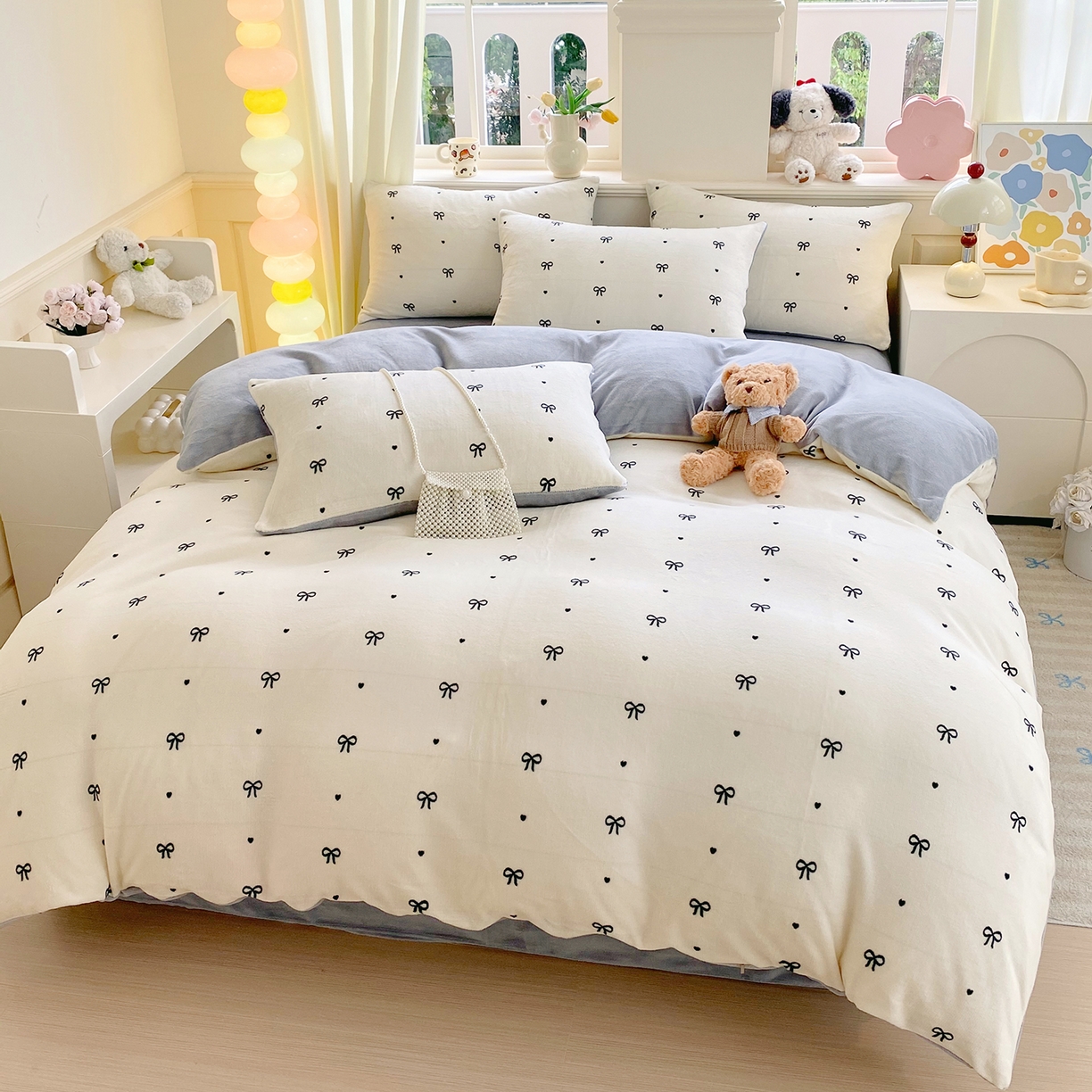 91家纺网 家纺一手货源 找家纺 悦织湾家纺 2025新款高克重牛奶绒印花四件套床单床笠轻奢时尚床上用品三四件套被套 甜蜜蝴蝶结