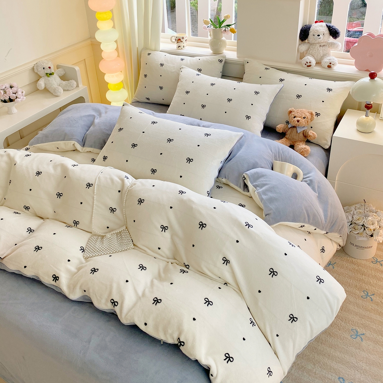 91家纺网 家纺一手货源 找家纺 悦织湾家纺 2025新款高克重牛奶绒印花四件套床单床笠轻奢时尚床上用品三四件套被套 甜蜜蝴蝶结