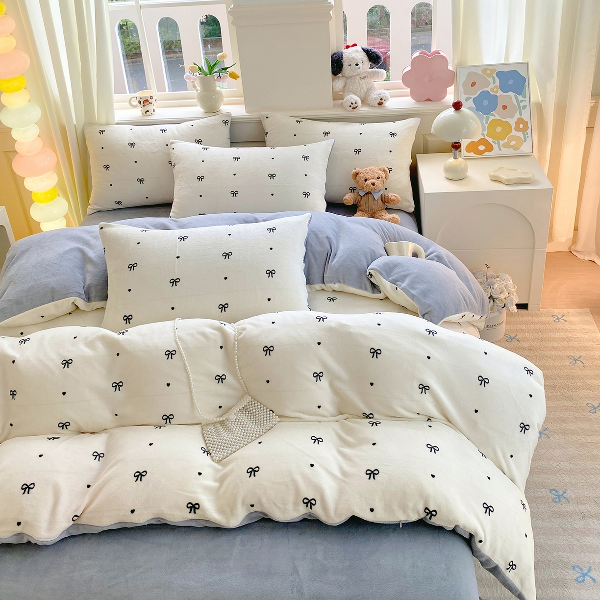 91家纺网 家纺一手货源 找家纺 悦织湾家纺 2025新款高克重牛奶绒印花四件套床单床笠轻奢时尚床上用品三四件套被套 甜蜜蝴蝶结