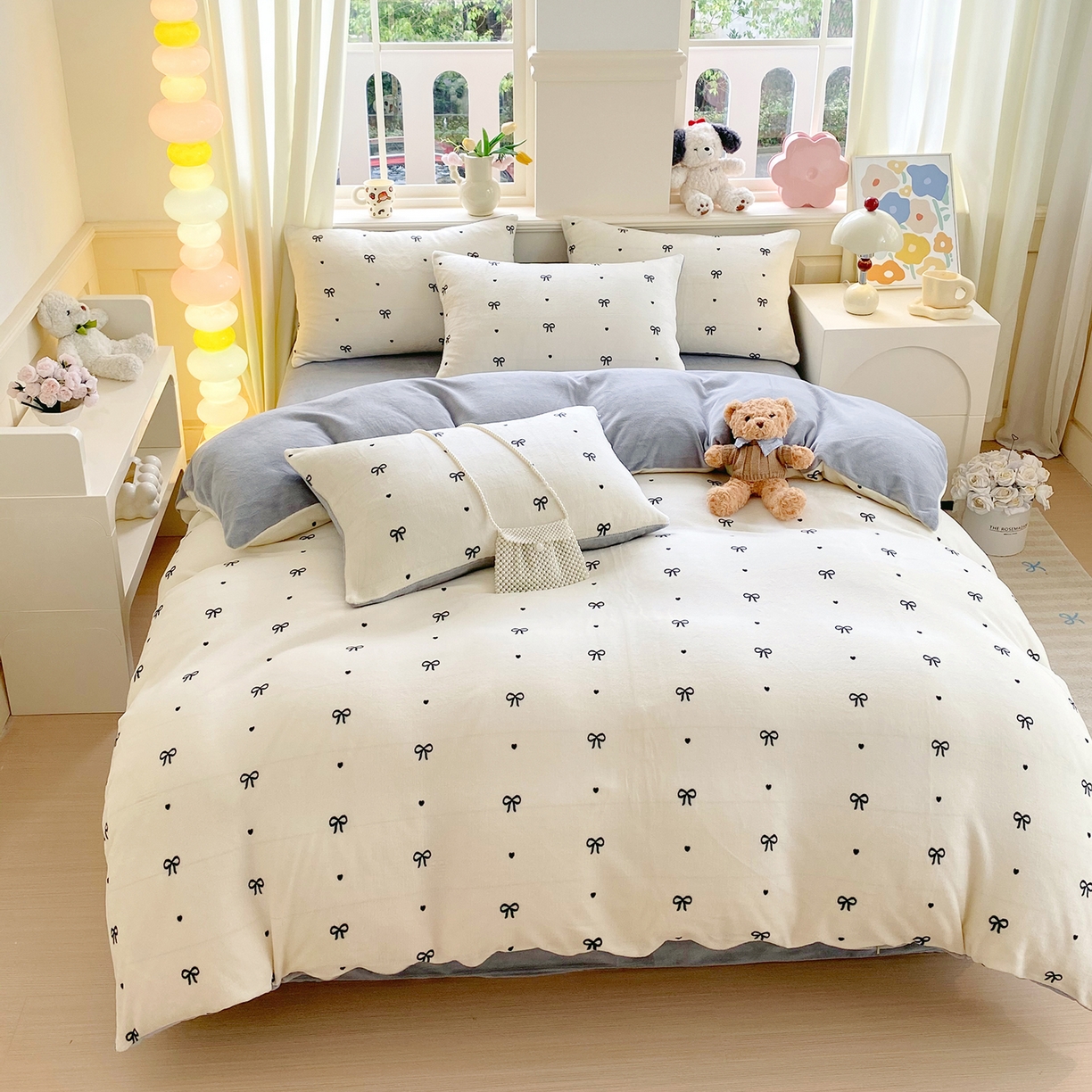 91家纺网 家纺一手货源 找家纺 悦织湾家纺 2025新款高克重牛奶绒印花四件套床单床笠轻奢时尚床上用品三四件套被套 甜蜜蝴蝶结