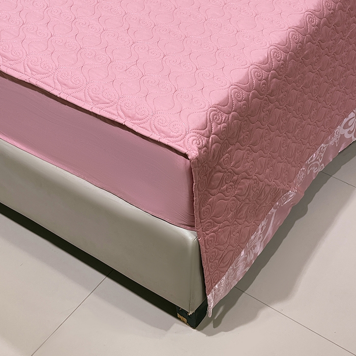 91家纺网 家纺一手货源 找家纺 小时代家纺 2025新款纯棉贡缎提花夹棉床盖四件套 豪华经典-豆沙