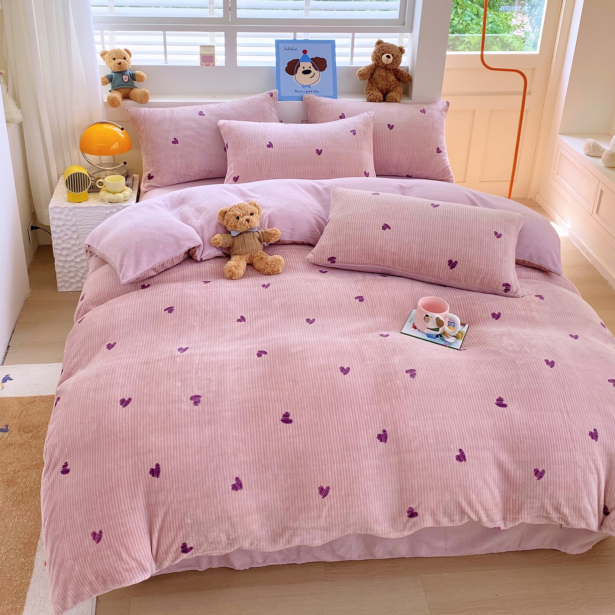 91家纺网 家纺一手货源 找家纺 悦织湾家纺 2025新款高克重牛奶绒印花四件套床单床笠轻奢时尚床上用品三四件套被套 条纹爱心