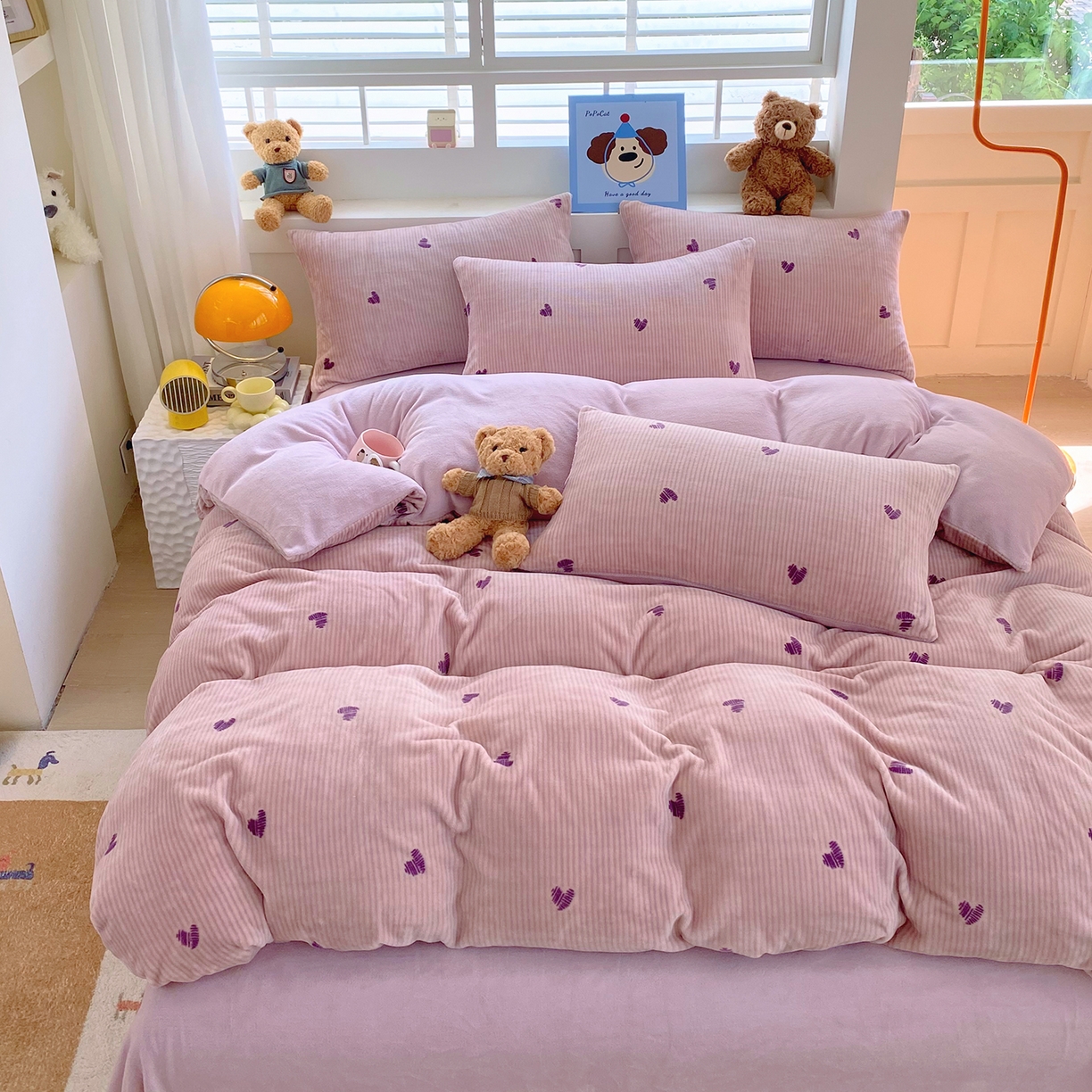 91家纺网 家纺一手货源 找家纺 悦织湾家纺 2025新款高克重牛奶绒印花四件套床单床笠轻奢时尚床上用品三四件套被套 条纹爱心