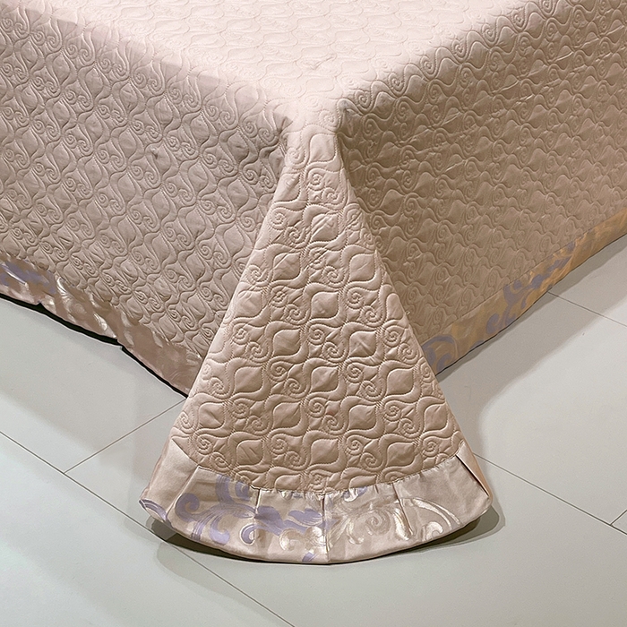 91家纺网 家纺一手货源 找家纺 小时代家纺 2025新款纯棉贡缎提花夹棉床盖四件套 简尚风姿