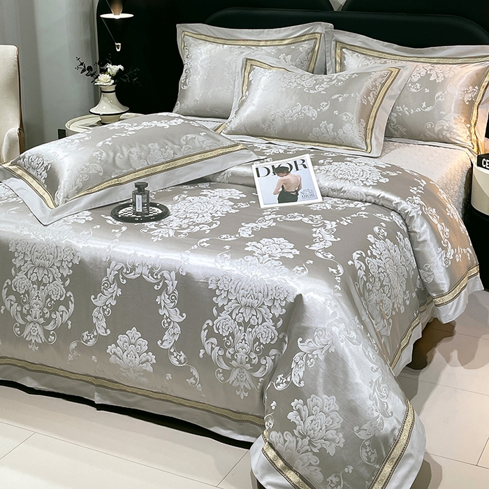 91家纺网 家纺一手货源 找家纺 小时代家纺 2025新款纯棉贡缎提花夹棉床盖四件套 维尼斯-浅灰