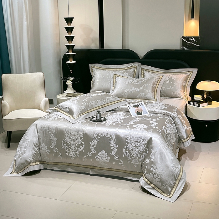 91家纺网 家纺一手货源 找家纺 小时代家纺 2025新款纯棉贡缎提花夹棉床盖四件套 维尼斯-浅灰