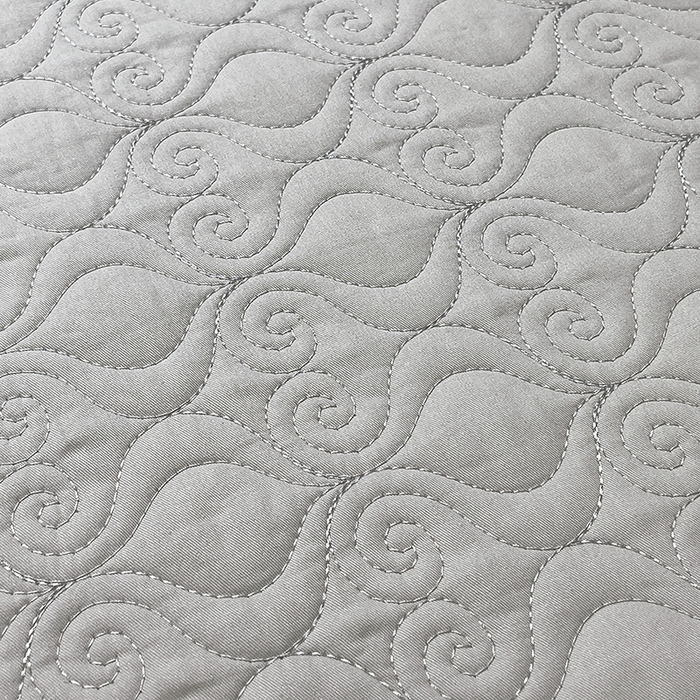 91家纺网 家纺一手货源 找家纺 小时代家纺 2025新款纯棉贡缎提花夹棉床盖四件套 维尼斯-浅灰