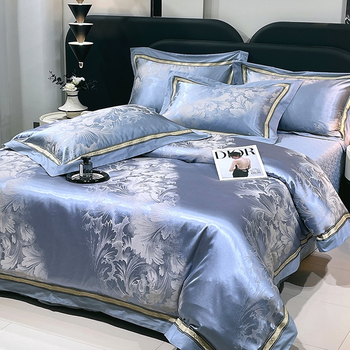 91家纺网 家纺一手货源 找家纺 小时代家纺 2025新款纯棉贡缎提花夹棉床盖四件套 逸彩飞扬-兰灰