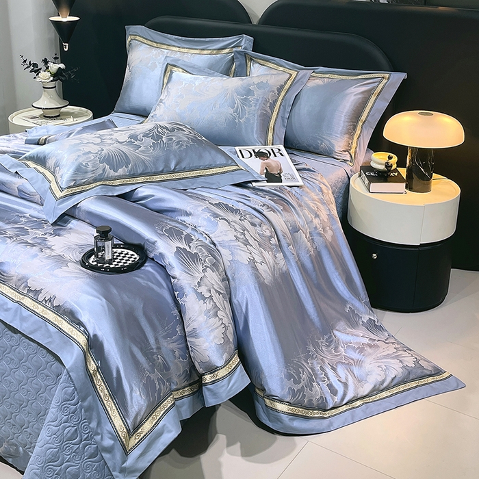 91家纺网 家纺一手货源 找家纺 小时代家纺 2025新款纯棉贡缎提花夹棉床盖四件套 逸彩飞扬-兰灰