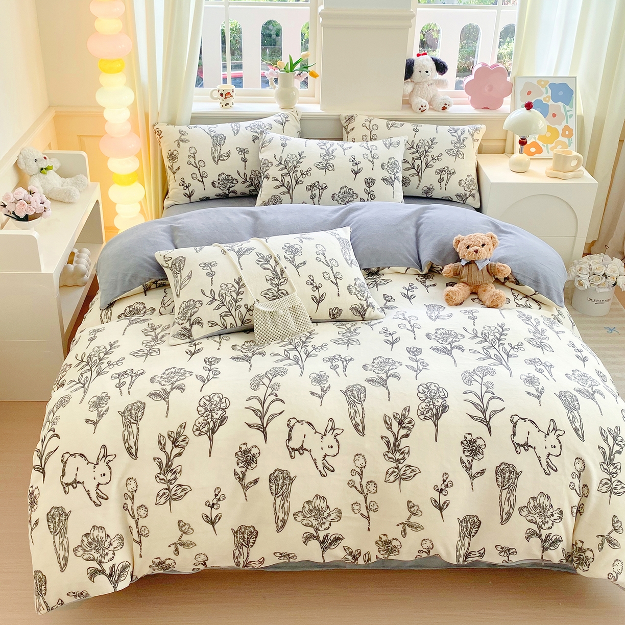 91家纺网 家纺一手货源 找家纺 悦织湾家纺 2025新款高克重牛奶绒印花四件套床单床笠轻奢时尚床上用品三四件套被套 兔斯基