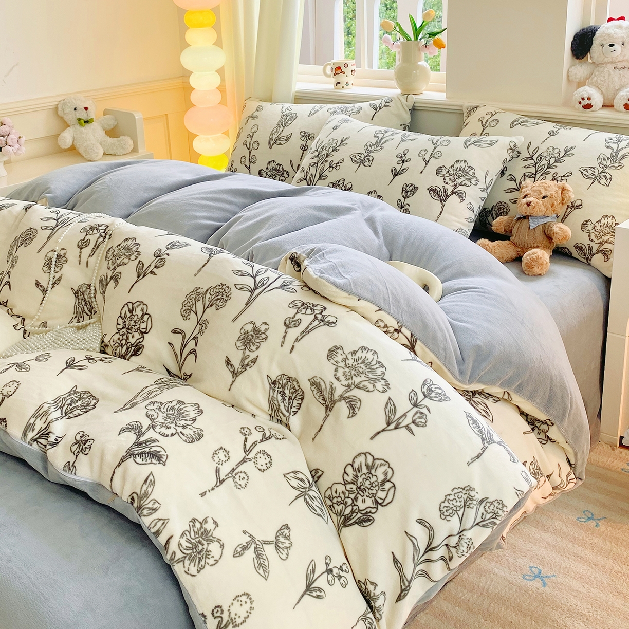 91家纺网 家纺一手货源 找家纺 悦织湾家纺 2025新款高克重牛奶绒印花四件套床单床笠轻奢时尚床上用品三四件套被套 兔斯基