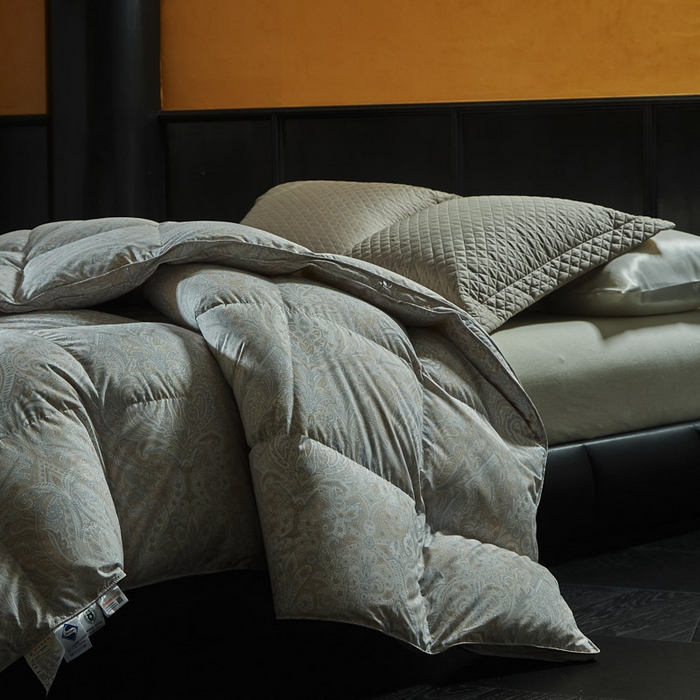 91家纺网 家纺一手货源 找家纺 暖羽屋羽绒馆 2025新款罗斯空间鹅绒丝被子95白鹅绒丝被芯双人婚庆冬被春秋被子被芯 D梦清荷