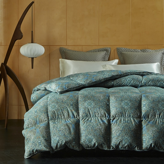 91家纺网 家纺一手货源 找家纺 暖羽屋羽绒馆 2025新款罗斯空间鹅绒丝被子95白鹅绒丝被芯双人婚庆冬被春秋被子被芯 D 烟雨青