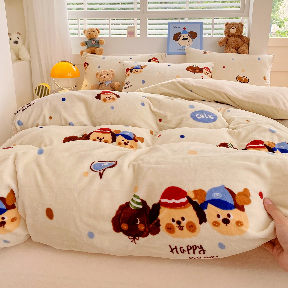 91家纺网 家纺一手货源 找家纺 悦织湾家纺 2025新款高克重牛奶绒印花四件套床单床笠轻奢时尚床上用品三四件套被套 旺旺狗