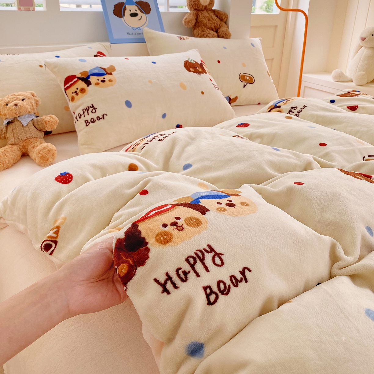 91家纺网 家纺一手货源 找家纺 悦织湾家纺 2025新款高克重牛奶绒印花四件套床单床笠轻奢时尚床上用品三四件套被套 旺旺狗