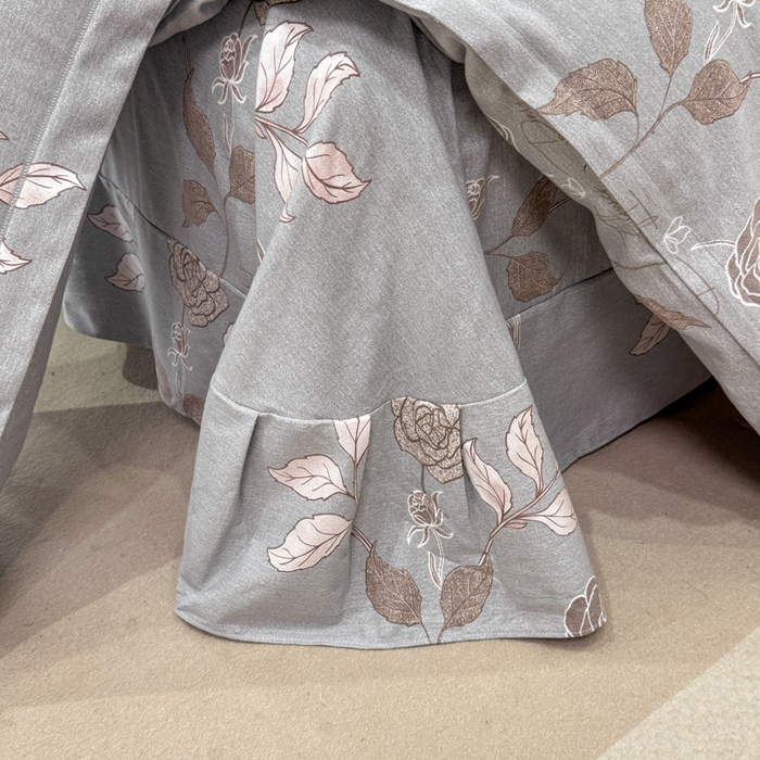 91家纺网 家纺一手货源 找家纺 凌鼎 2025新款100%全棉磨毛四件套数码印花加厚纯棉磨毛四件套玫瑰爱恋灰