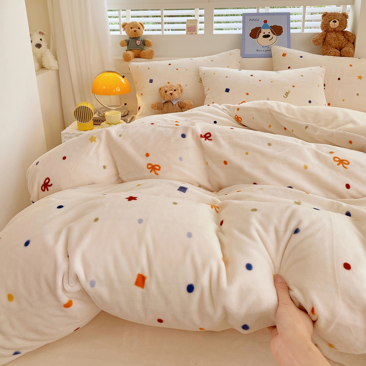 91家纺网 家纺一手货源 找家纺 悦织湾家纺 2025新款高克重牛奶绒印花四件套床单床笠轻奢时尚床上用品三四件套被套 五彩斑斓