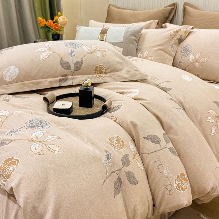 91家纺网 家纺一手货源 找家纺 凌鼎 2025新款100%全棉磨毛四件套数码印花加厚纯棉磨毛四件套玫瑰爱恋咖