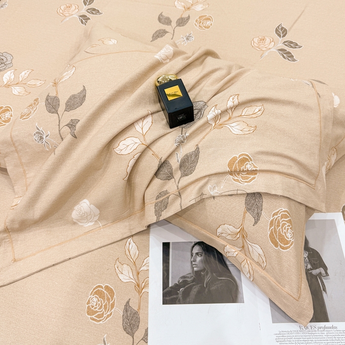 91家纺网 家纺一手货源 找家纺 凌鼎 2025新款100%全棉磨毛四件套数码印花加厚纯棉磨毛四件套玫瑰爱恋咖