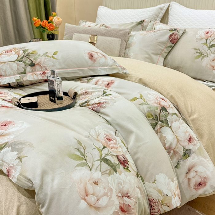 91家纺网 家纺一手货源 找家纺 凌鼎 2025新款100%全棉磨毛四件套数码印花加厚纯棉磨毛四件套轻盈花语