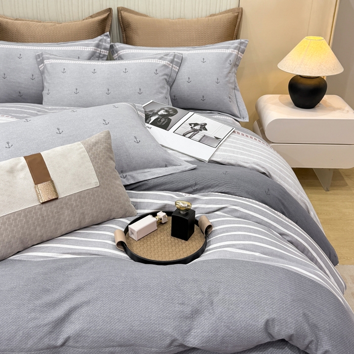 91家纺网 家纺一手货源 找家纺 凌鼎 2025新款100%全棉磨毛四件套数码印花加厚纯棉磨毛四件套西雅图灰