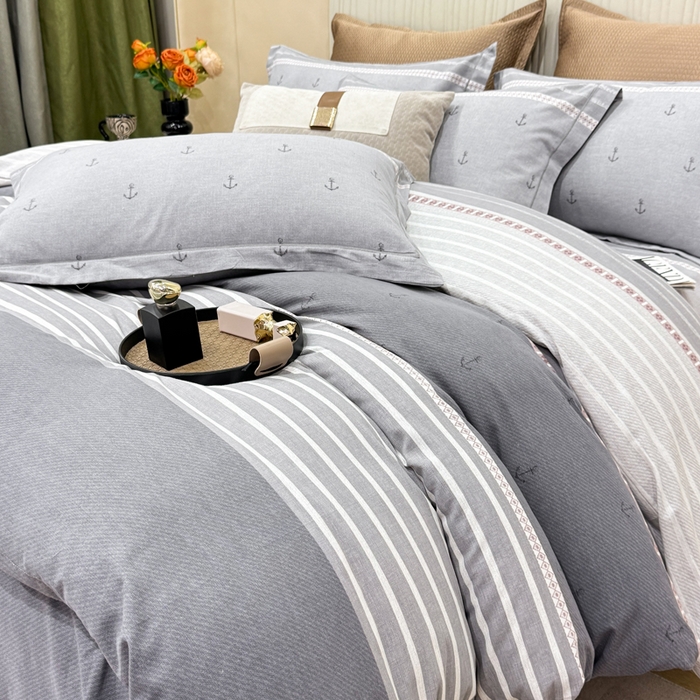 91家纺网 家纺一手货源 找家纺 凌鼎 2025新款100%全棉磨毛四件套数码印花加厚纯棉磨毛四件套西雅图灰