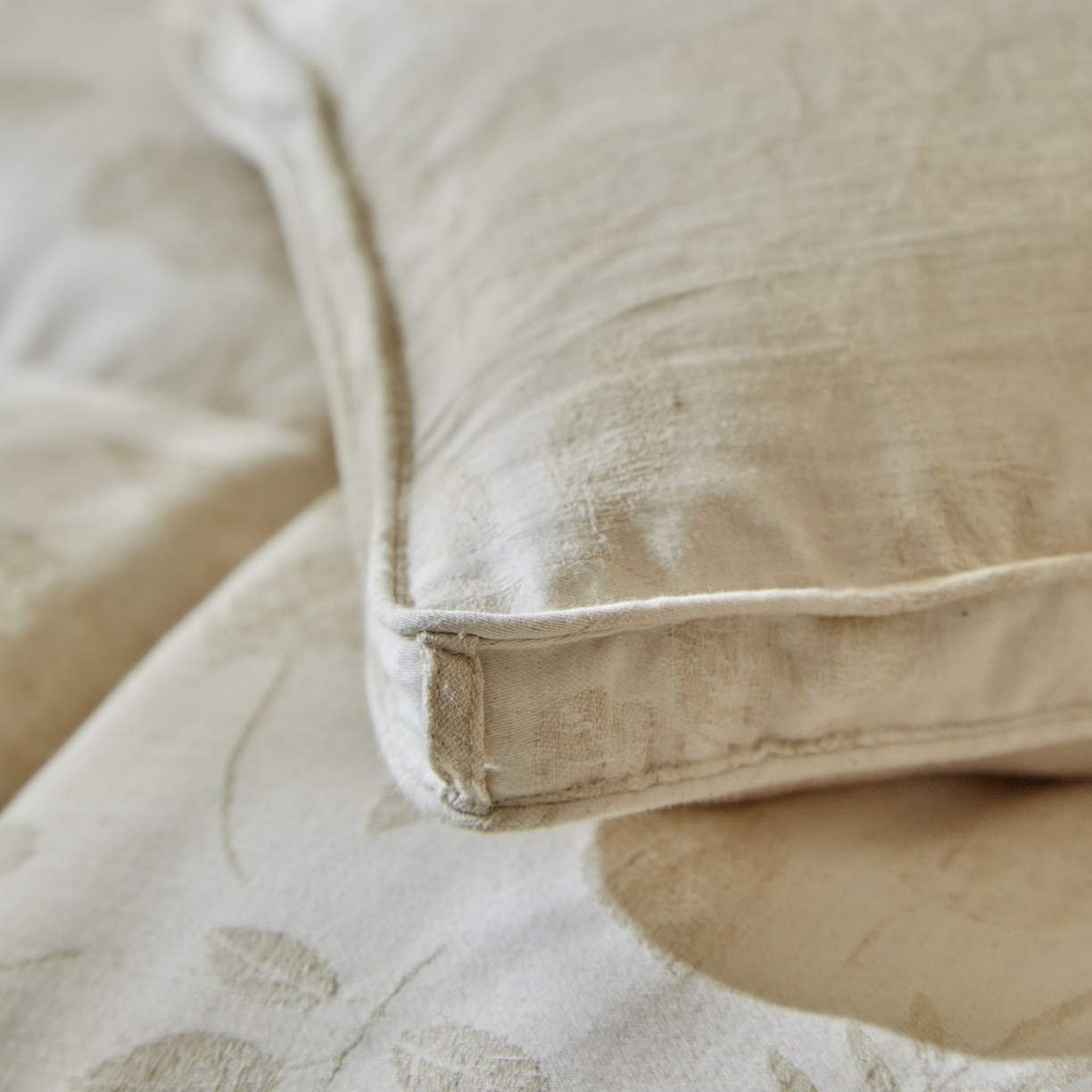 91家纺网 家纺一手货源 找家纺 （总）暖羽屋羽绒馆 2025新款乐町加厚羽毛被子95鹅绒丝被芯羽绒被加厚双人冬被子被芯