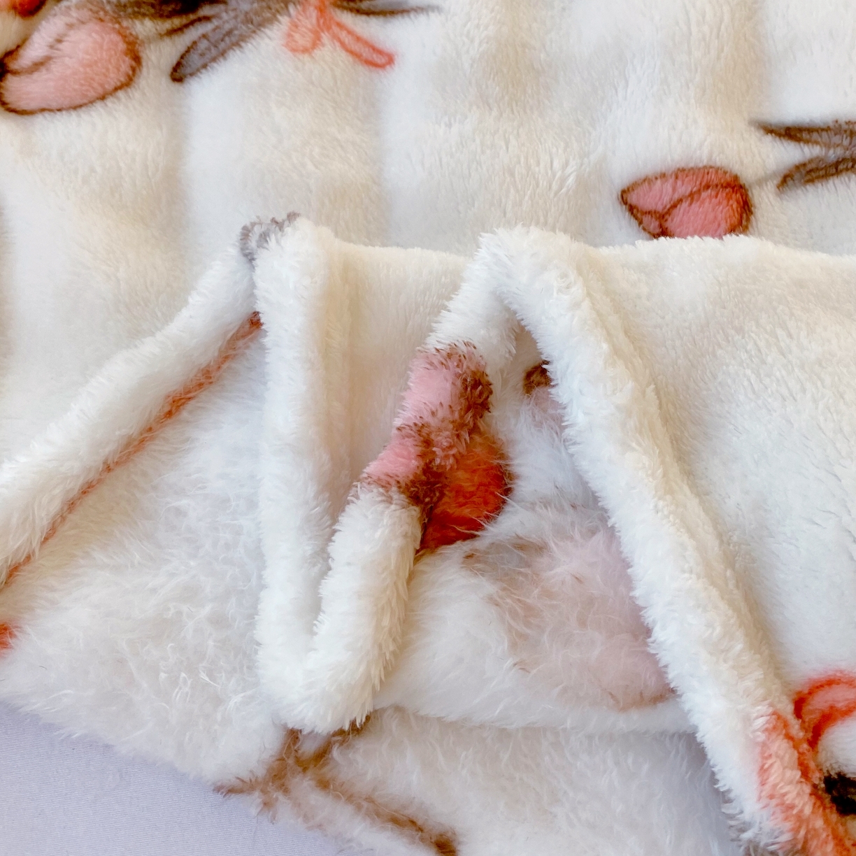 91家纺网 家纺一手货源 找家纺 悦织湾家纺 2025新款炫彩仿兔毛绒泡泡绒牛奶绒法兰绒毛毯休闲毯沙发盖毯跨境外贸出口专供 粉色郁金香