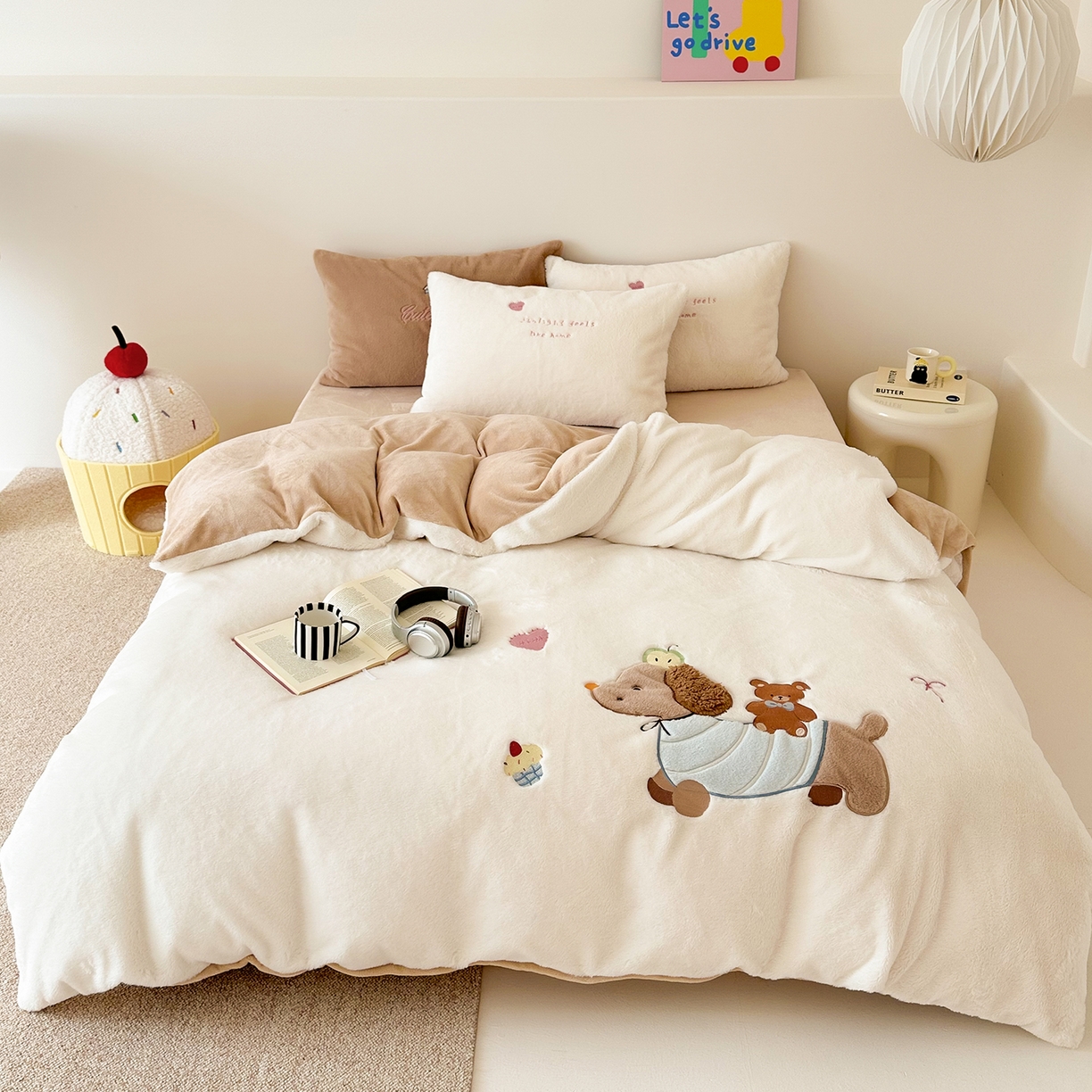 色鬼布艺高端家居主号 2025新款兔毛绒牛奶绒四件套系列 熊熊腊肠狗