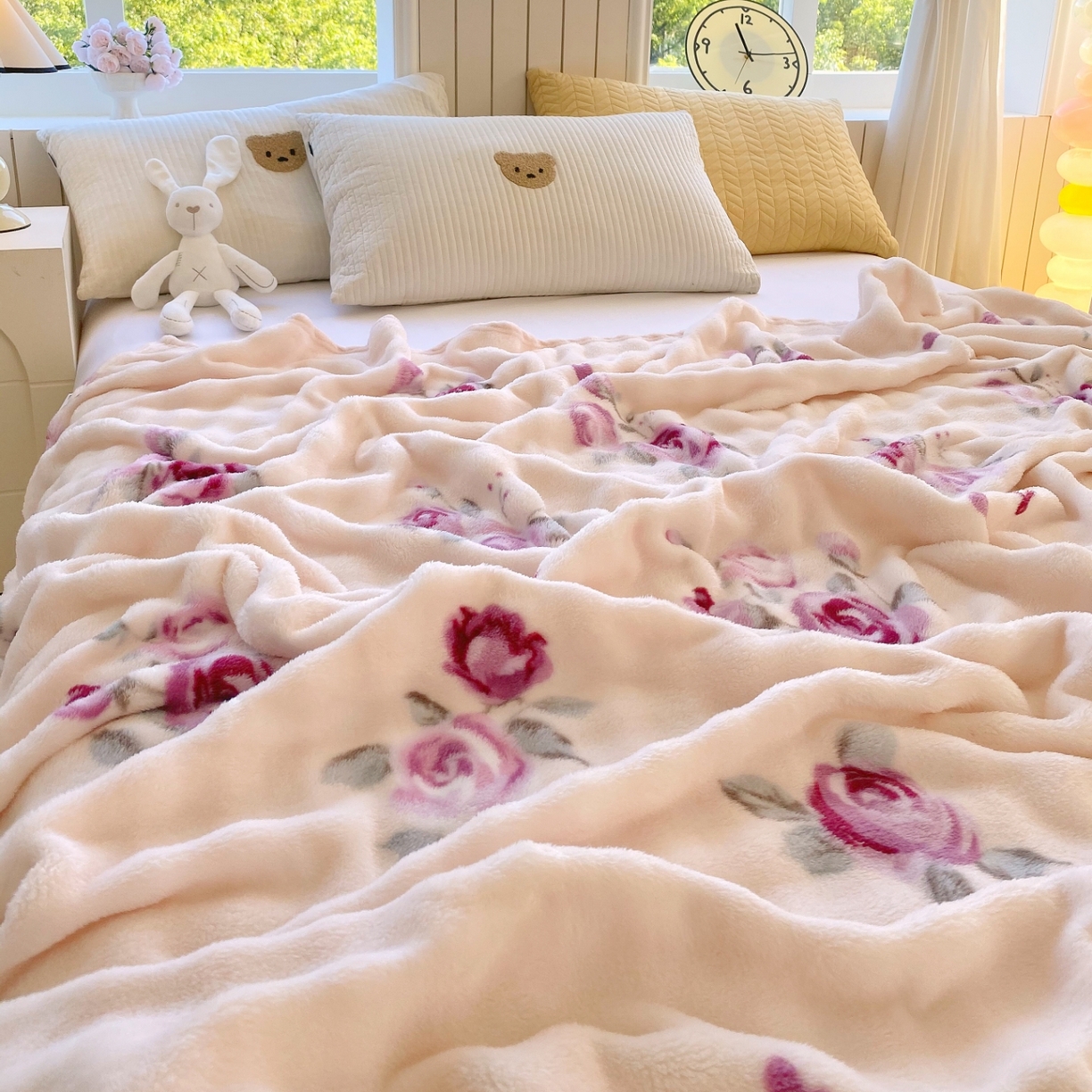 91家纺网 家纺一手货源 找家纺 悦织湾家纺 2025新款炫彩仿兔毛绒泡泡绒牛奶绒法兰绒毛毯休闲毯沙发盖毯跨境外贸出口专供 玫瑰情缘