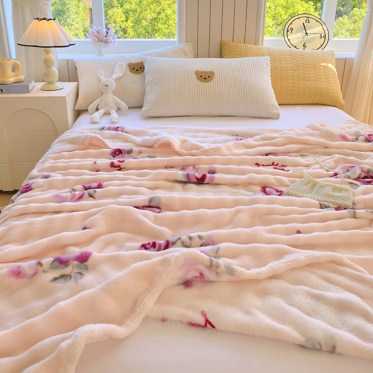 91家纺网 家纺一手货源 找家纺 悦织湾家纺 2025新款炫彩仿兔毛绒泡泡绒牛奶绒法兰绒毛毯休闲毯沙发盖毯跨境外贸出口专供 玫瑰情缘