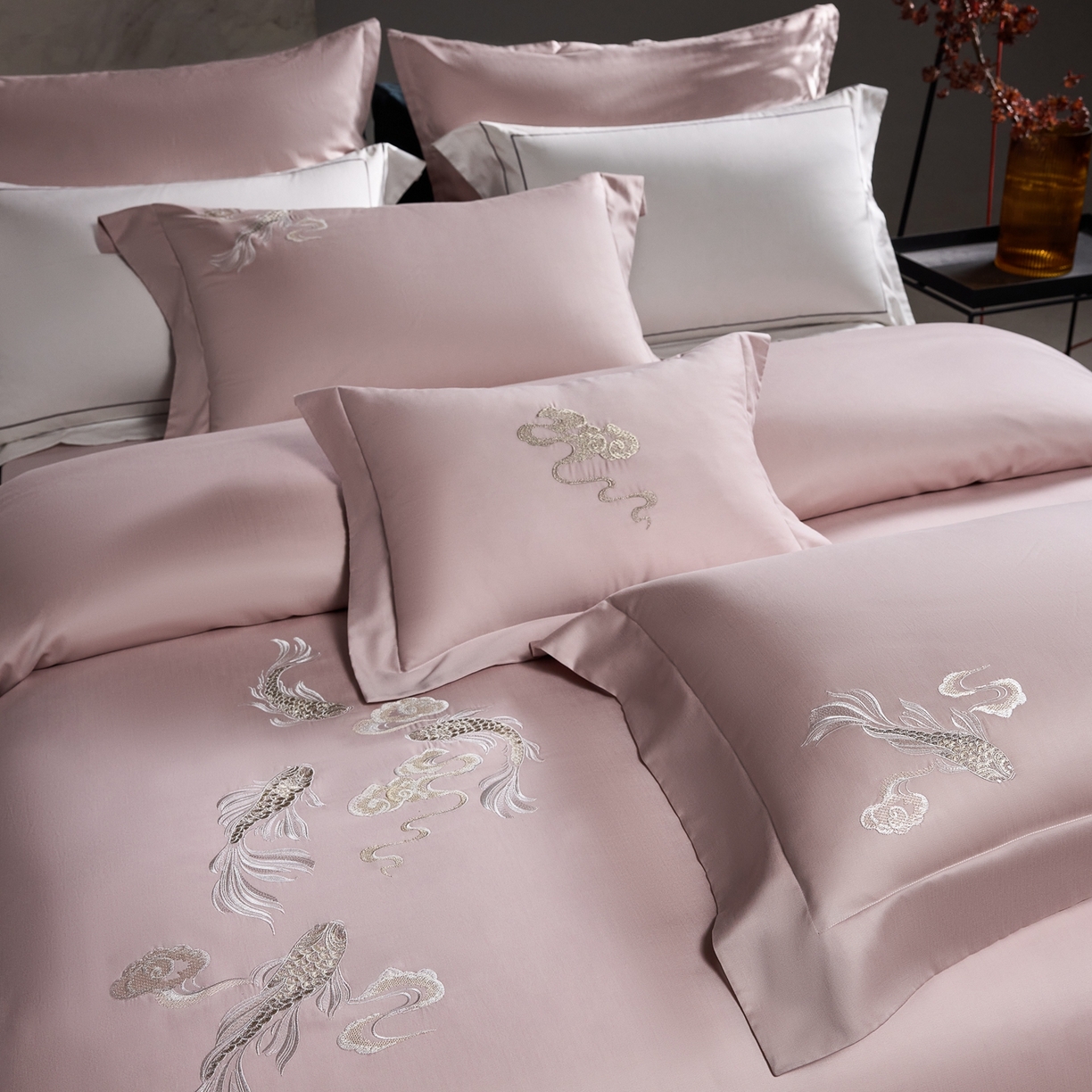 91家纺网 家纺一手货源 找家纺 （总）淼铭家纺 2025秋冬新款新中式天丝棉磨毛刺绣工艺四件套-锦鲤系列