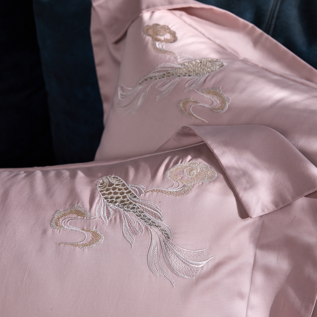 91家纺网 家纺一手货源 找家纺 （总）淼铭家纺 2025秋冬新款新中式天丝棉磨毛刺绣工艺四件套-锦鲤系列