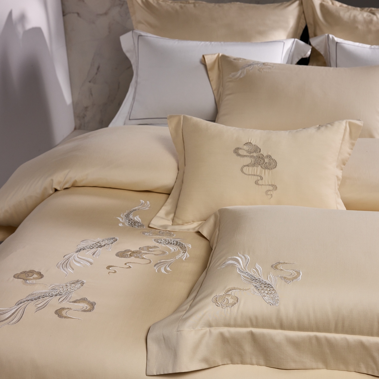 91家纺网 家纺一手货源 找家纺 淼铭家纺 2025秋冬新款新中式天丝棉磨毛刺绣工艺四件套-锦鲤系列 锦鲤-金