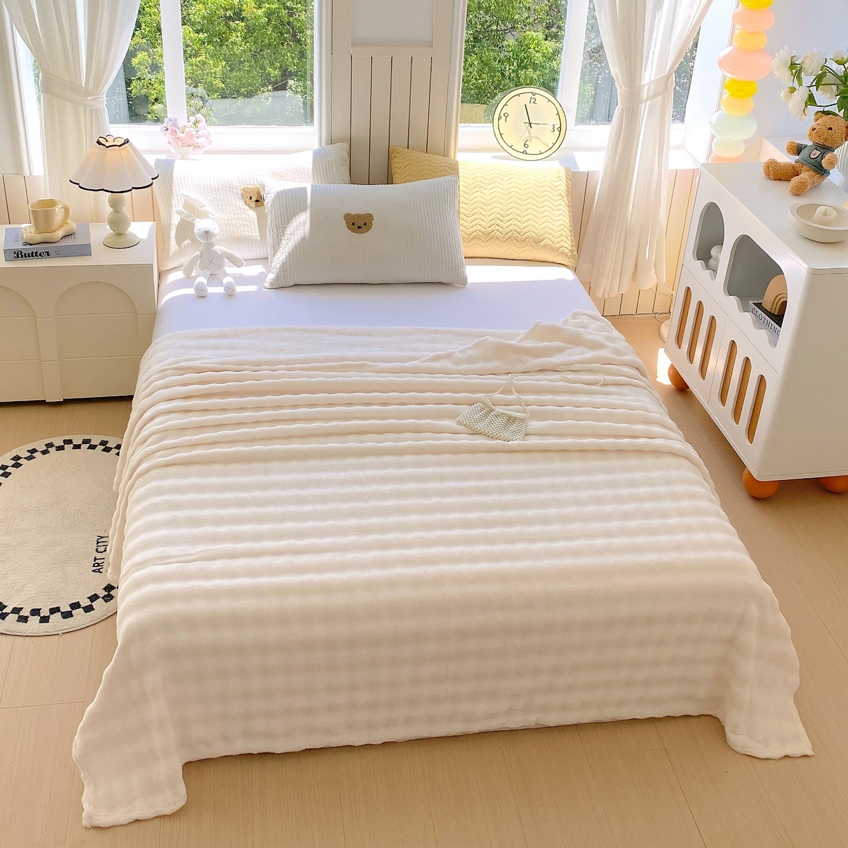 91家纺网 家纺一手货源 找家纺 悦织湾家纺 2025新款炫彩仿兔毛绒泡泡绒牛奶绒法兰绒毛毯休闲毯沙发盖毯跨境外贸出口专供 奶白