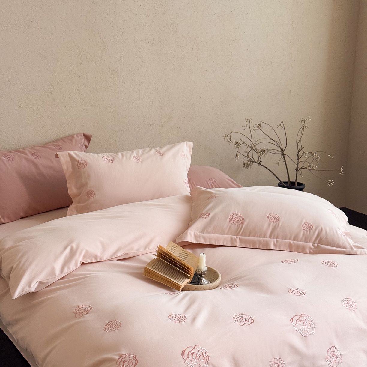 91家纺网 家纺一手货源 找家纺 （总）佳汐蓝家纺 2025新款全棉百支暖绒磨毛四件套-伊瓦尔