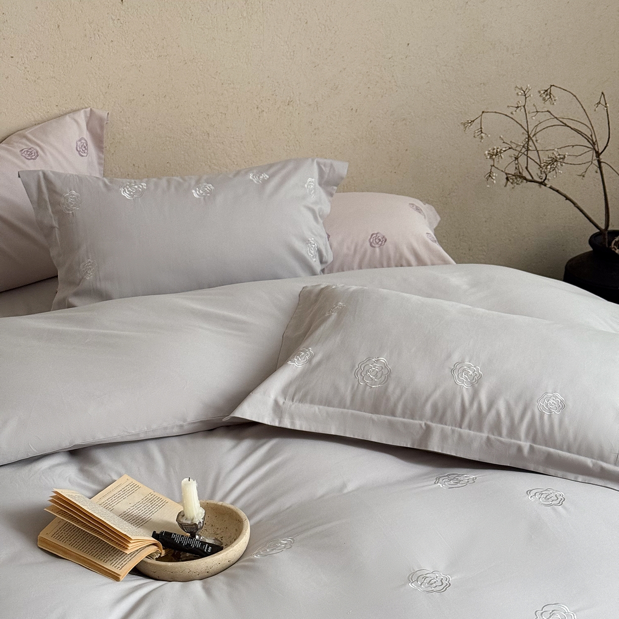 91家纺网 家纺一手货源 找家纺 佳汐蓝家纺 2025新款全棉百支暖绒磨毛四件套-伊瓦尔 伊瓦尔 灰