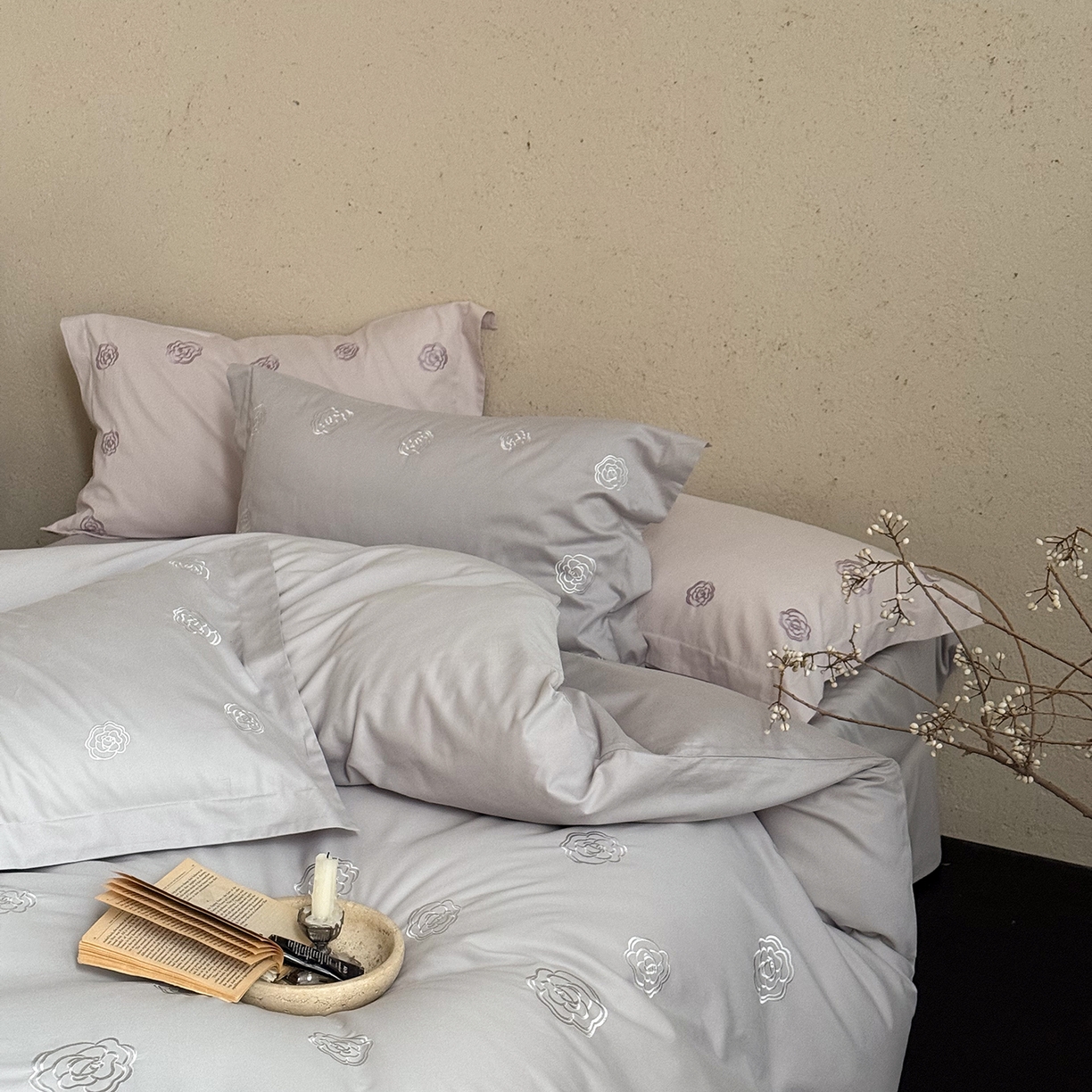 91家纺网 家纺一手货源 找家纺 佳汐蓝家纺 2025新款全棉百支暖绒磨毛四件套-伊瓦尔 伊瓦尔 灰